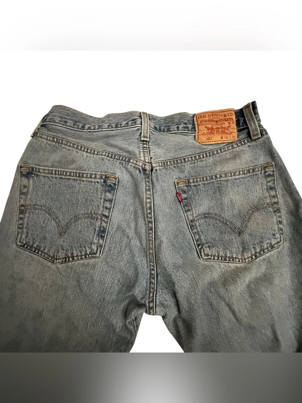 Levi's Faded 501 Blue Straight-Leg Jeans 34/30